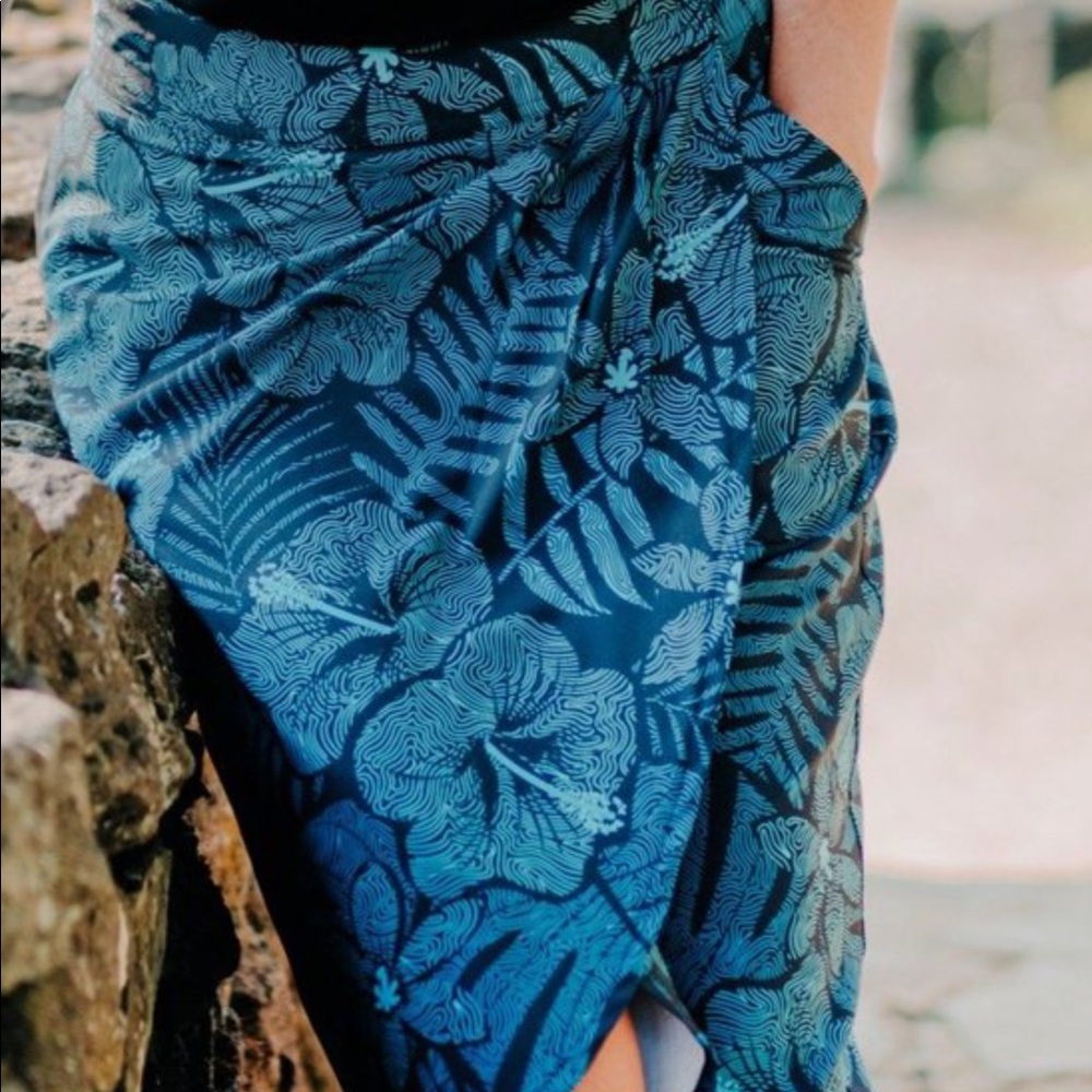 Rip Skirt - Maui Moonlight - Size Large